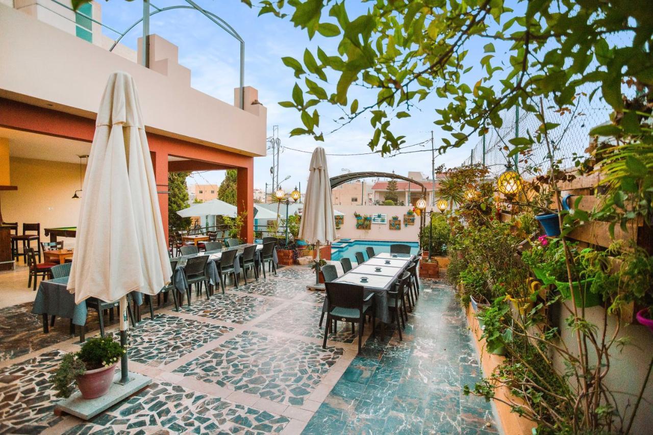Grand Hotel Madaba Exterior photo