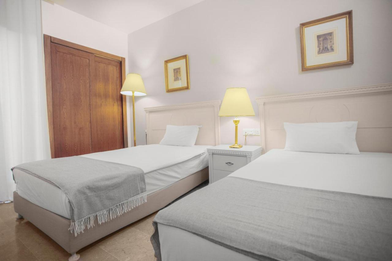 Grand Hotel Madaba Exterior photo