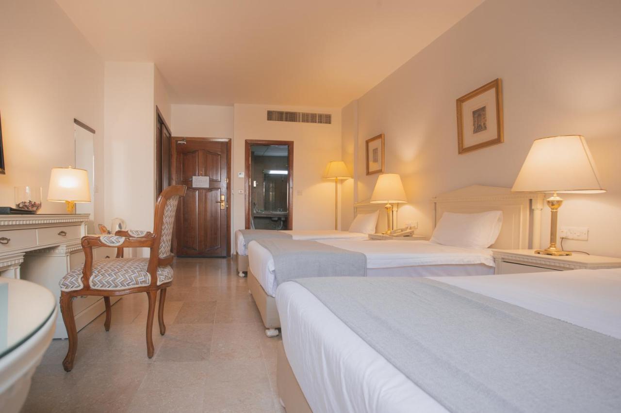 Grand Hotel Madaba Exterior photo