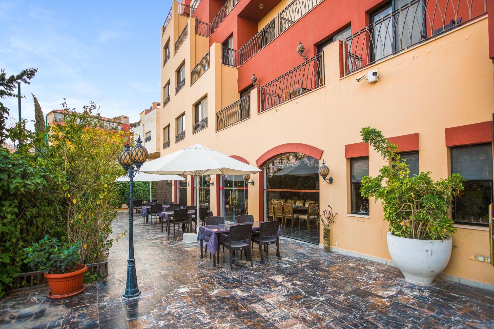 Grand Hotel Madaba Exterior photo