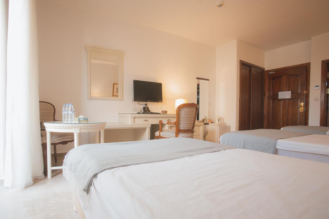 Grand Hotel Madaba Exterior photo